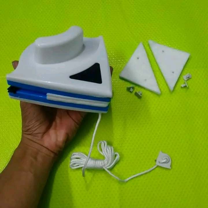 Double-Sided Magnetic Window Glass Cleaner