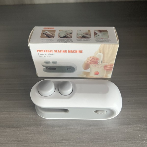 Mini Bag Sealer, 2 in 1 USB Rechargeable Bag Sealer Heat Seal Cutter, Rechargeable Mini Snack Bag Sealer, Portable Resealer Machine for Plastic Bags Food Storage Snacks Freshness