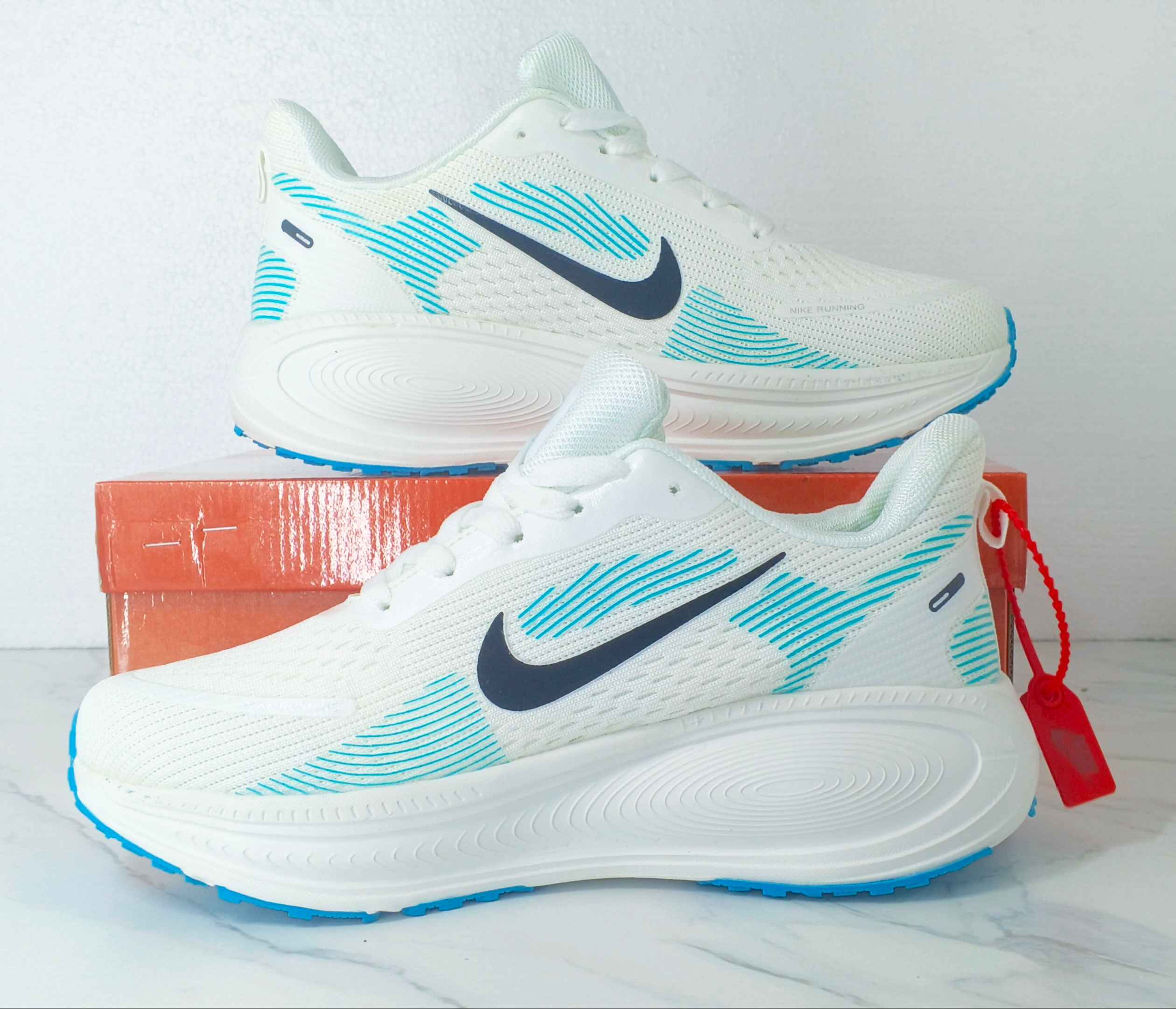 Nike Vomero 18