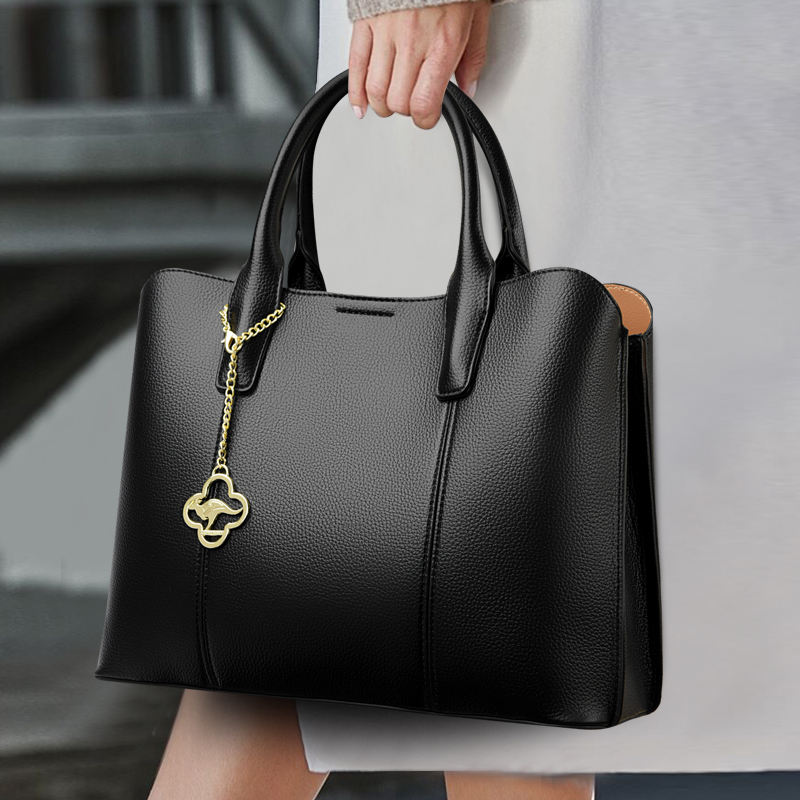 Kangaroo Women Crossbody Bag Brand Pendant Decoration Luxury Ladies’ Shoulder Bag Customized Fashion Leather Tote Bags