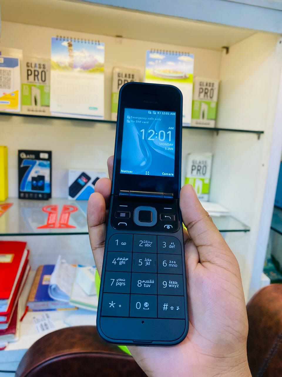 Nokia 2720 Flip phone
