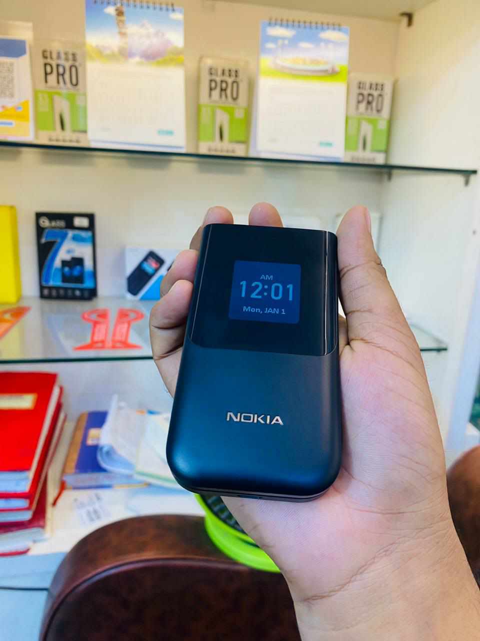 Nokia 2720 Flip phone