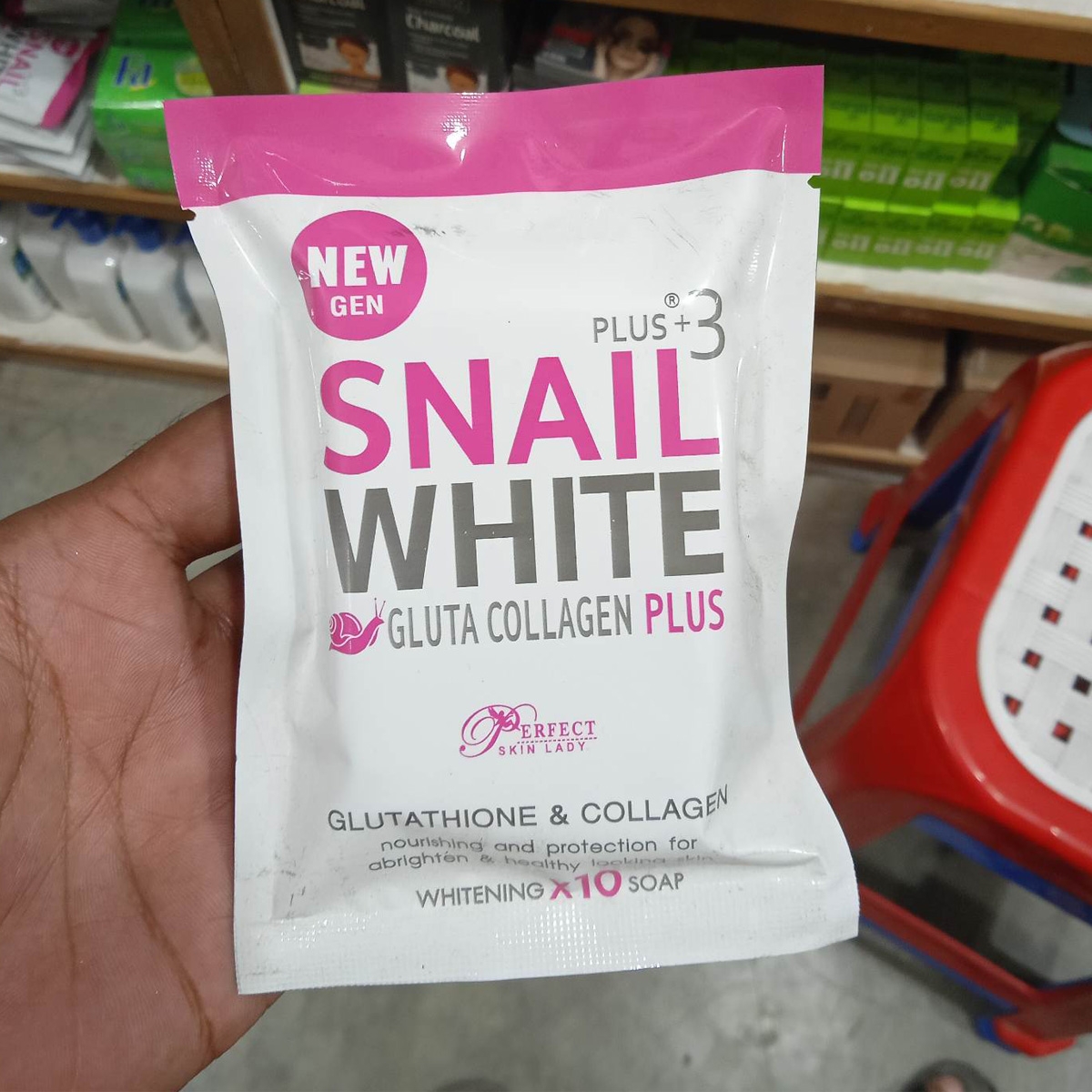 Snail whitening soap