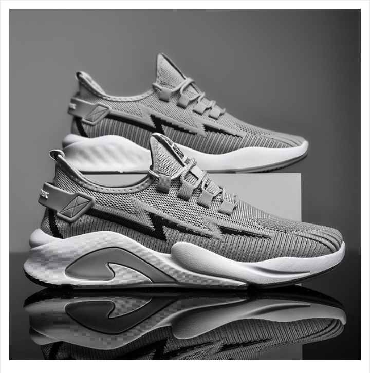 Sports shoe