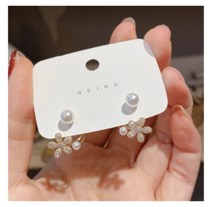Earrings and Flower Pearl Combination Style Stud Earring for Girls
