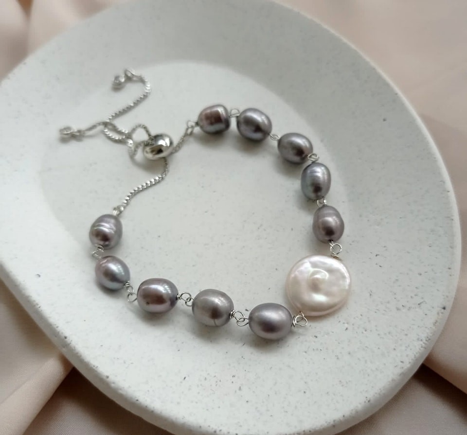 Pearl & Stone Bracelet Free Size
