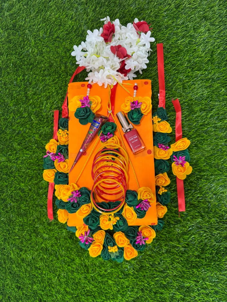 গায়ে হলুদের শাড়ি কম্বো