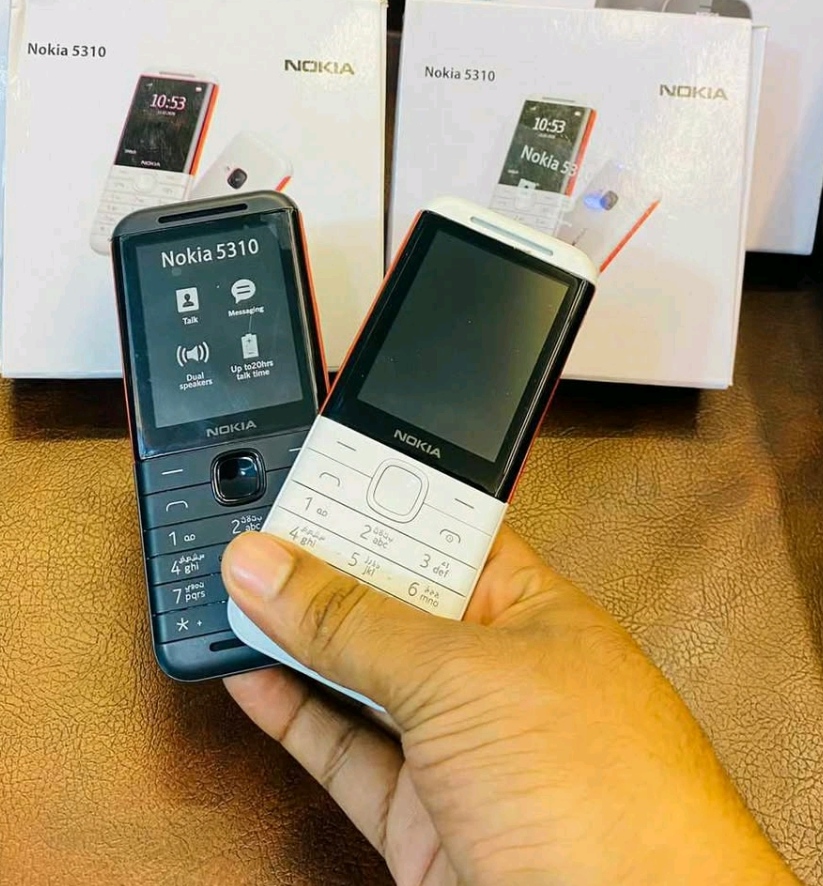 Nokia 5310 new black and white