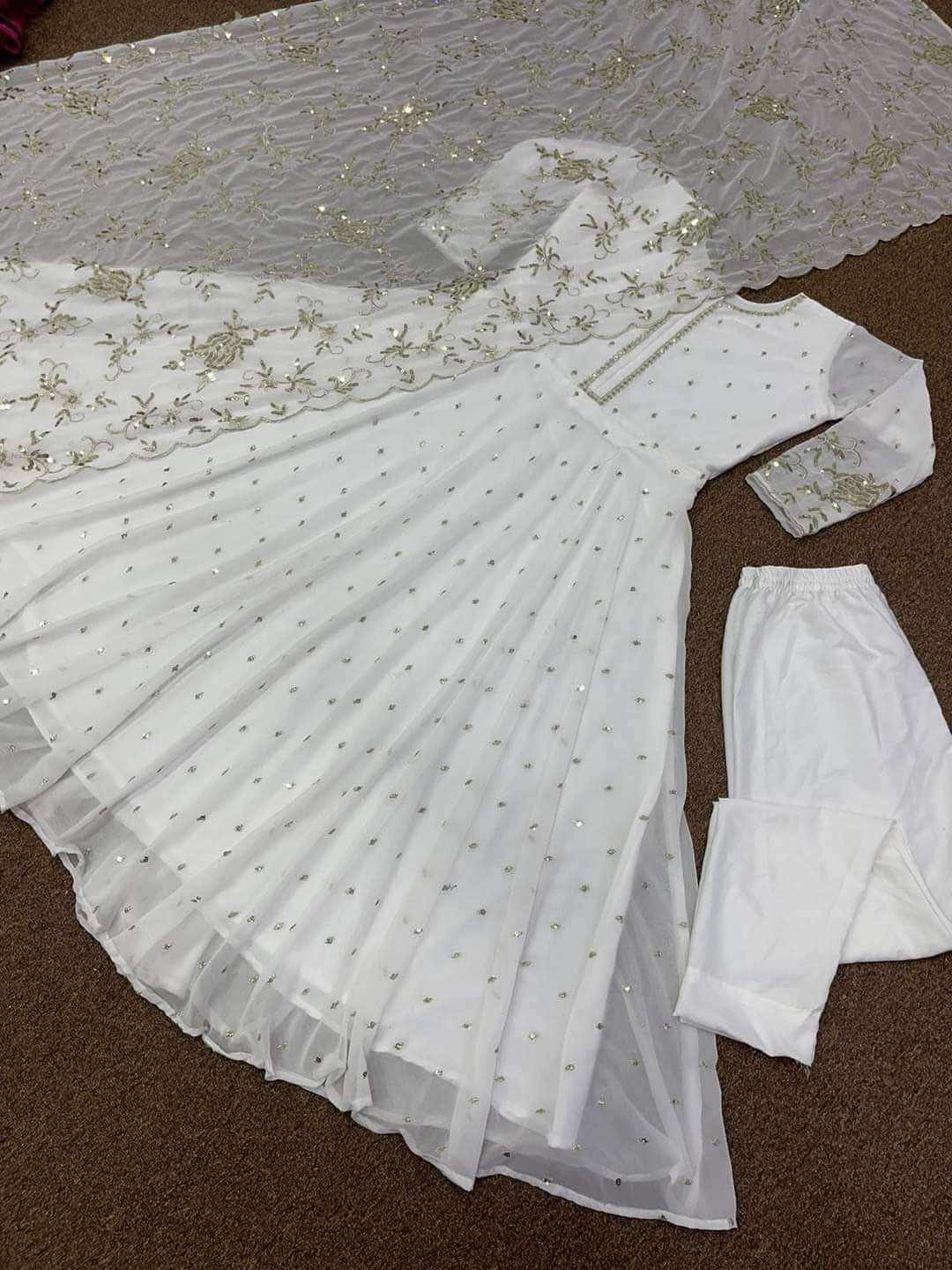 ??ইন্ডিয়ান গুজরাটি গাউন