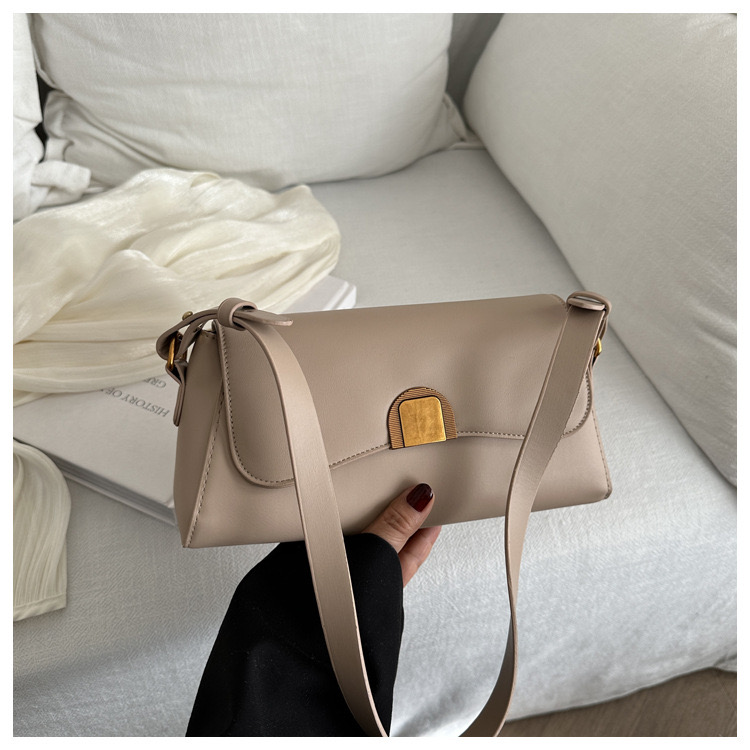 Trendy Fashionable Party Bag Code- DG06