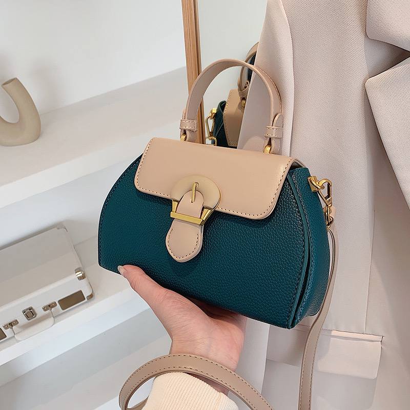 Trendy Fashionable Party Bag Premium Quality Code- DG07