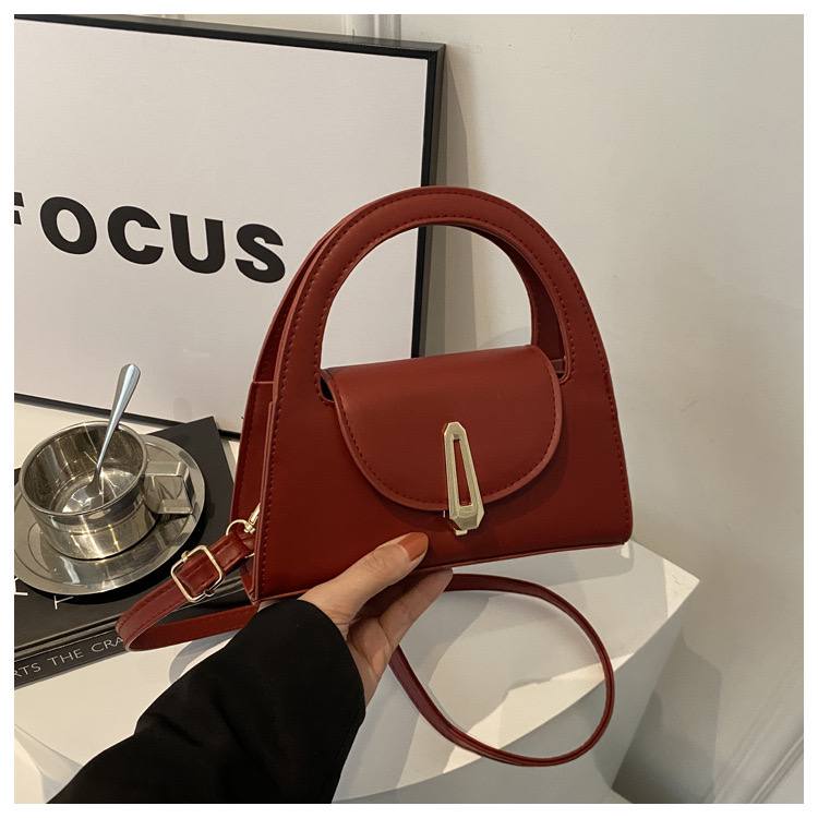 Trendy Fashionable Party Bag Code- DG10