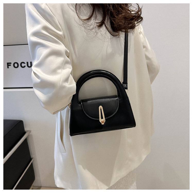 Trendy Fashionable Party Bag Code- DG10