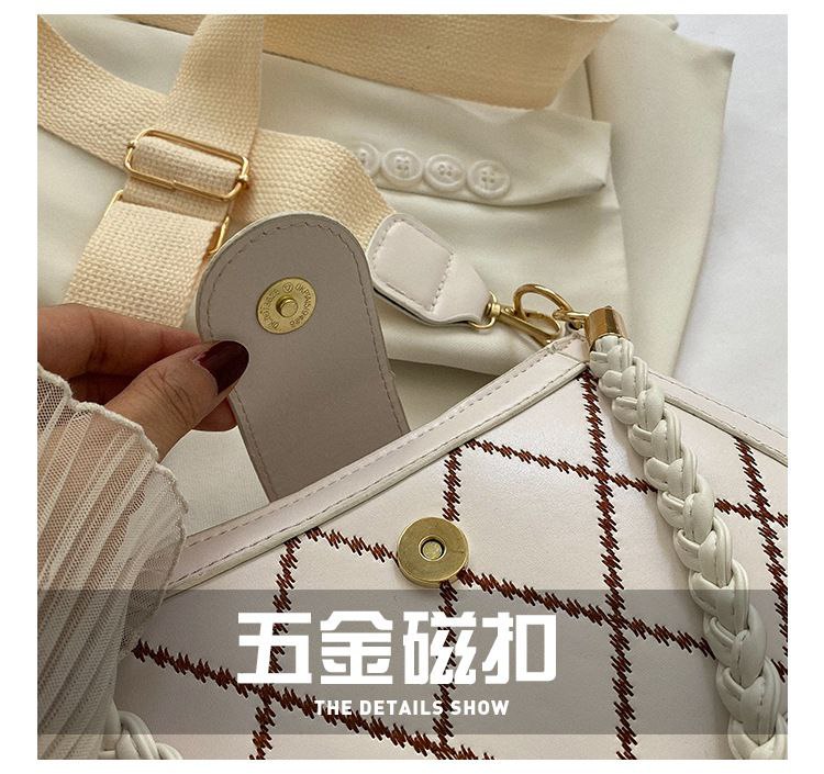 Trendy Fashionable Premium Quality Party Bag Code- RM69