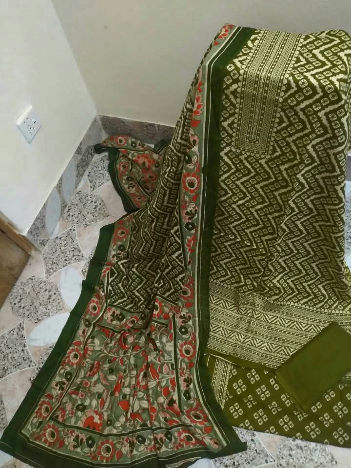 কাশ্মীরি প্রিন্ট থ্রি-পিছ