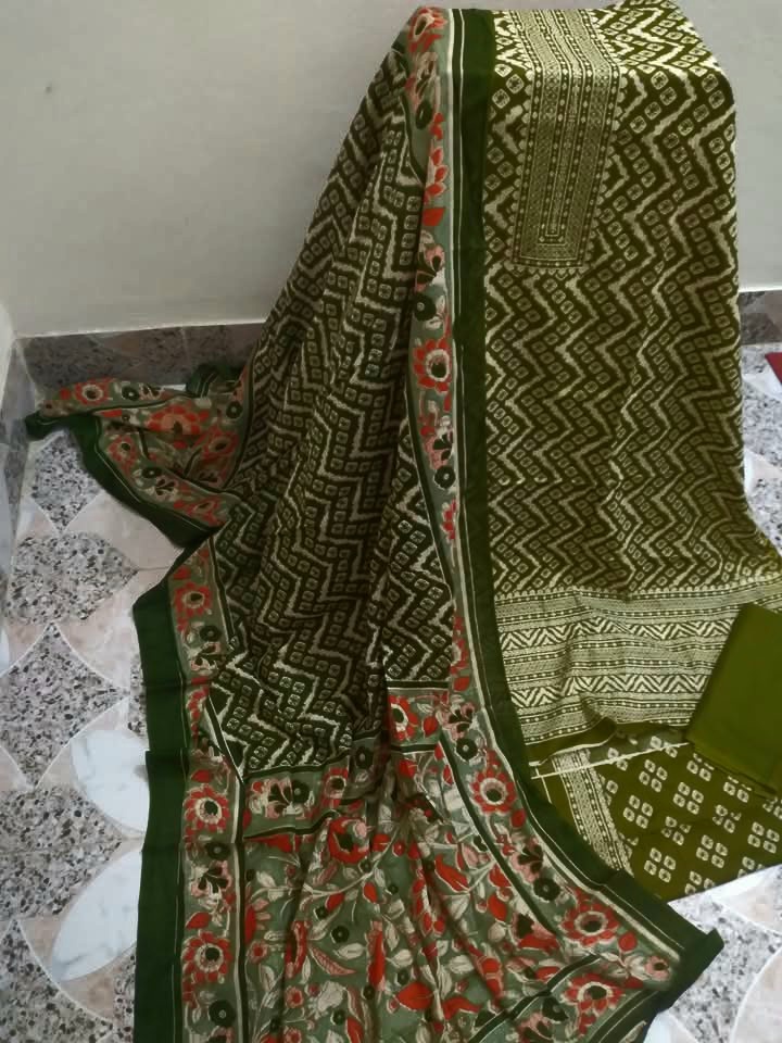 কাশ্মীরি প্রিন্ট থ্রি-পিছ