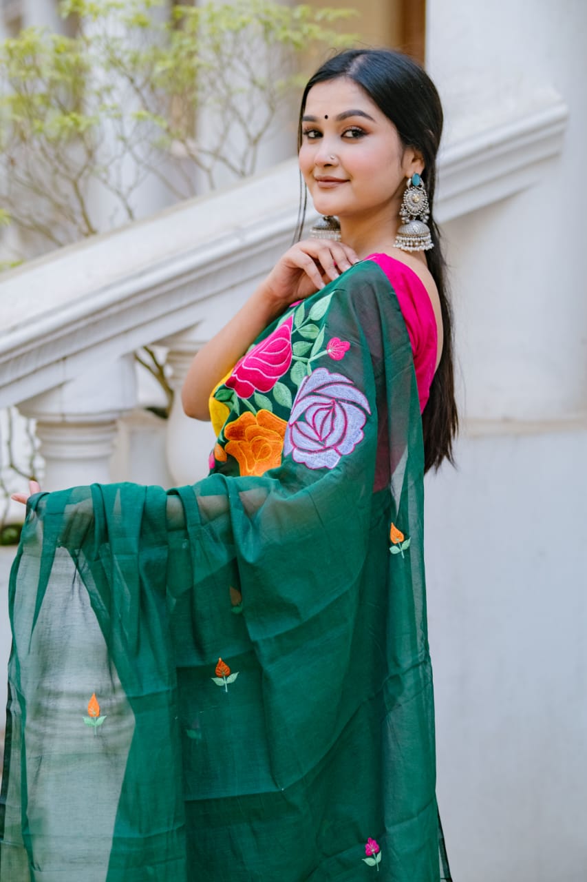 হাফ সিল্ক এমব্রয়ডারি শাড়ি।