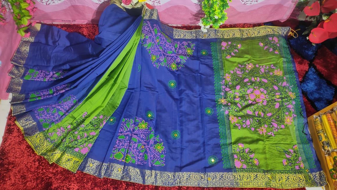 এমব্রয়ডাড়ী ধুপিয়ানসিল্ক শাড়ী