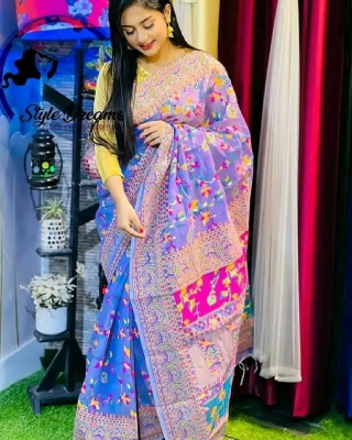 হাফ সিল্ক স্ক্রিন প্রিন্ট শাড়ি
