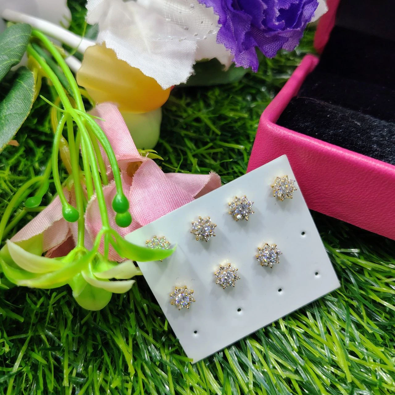 9-Stone Floral Nose Pin (With gift box)
