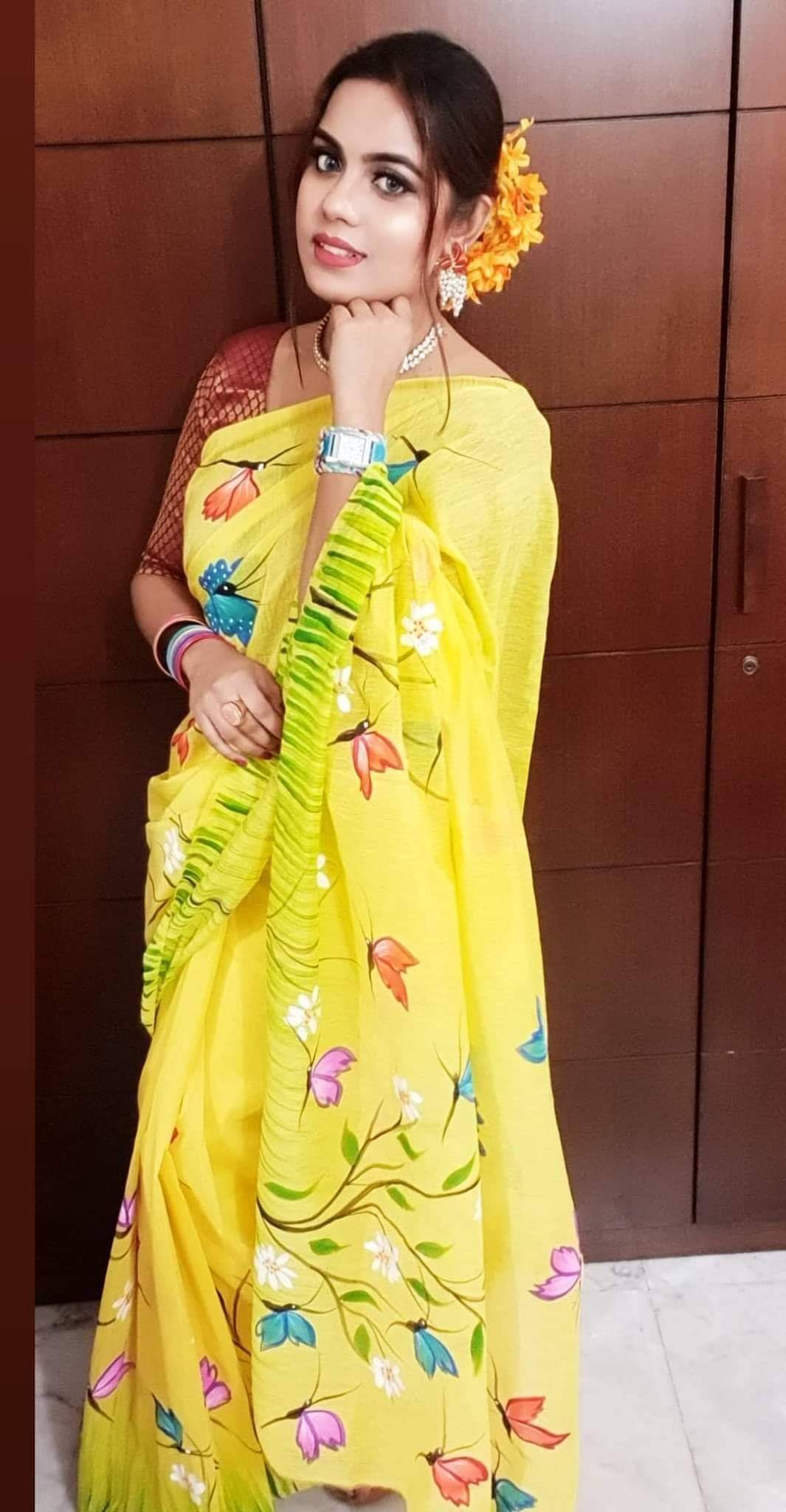 হাফসিল্ক শাড়ীতে হ্যান্ডপ্রিন্ট তুলির কাজ করা