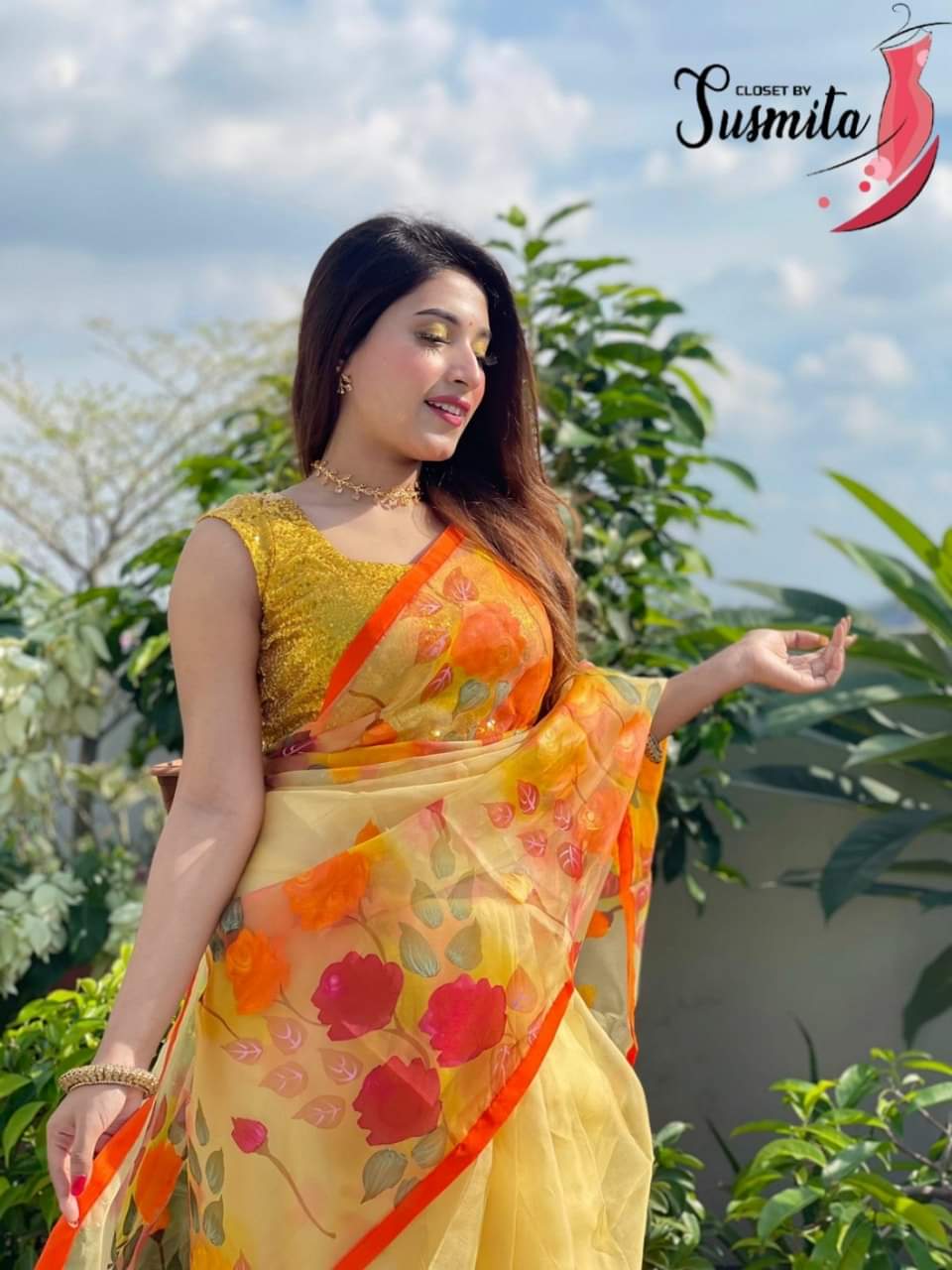 হাফসিল্ক শাড়ীতে হ্যান্ডপ্রিন্ট তুলির কাজ করা