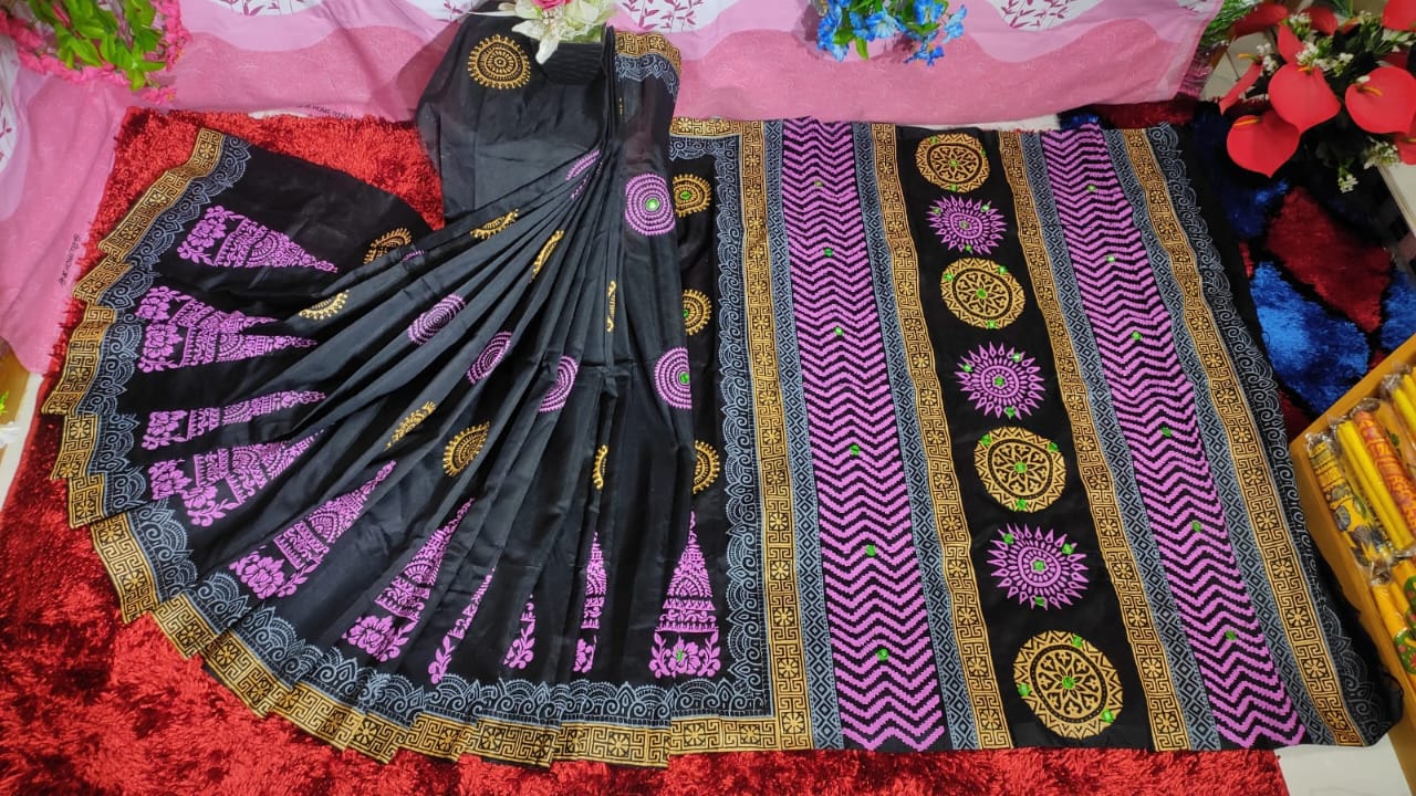 এমব্রয়ডাড়ী ধুপিয়ানসিল্ক শাড়ী