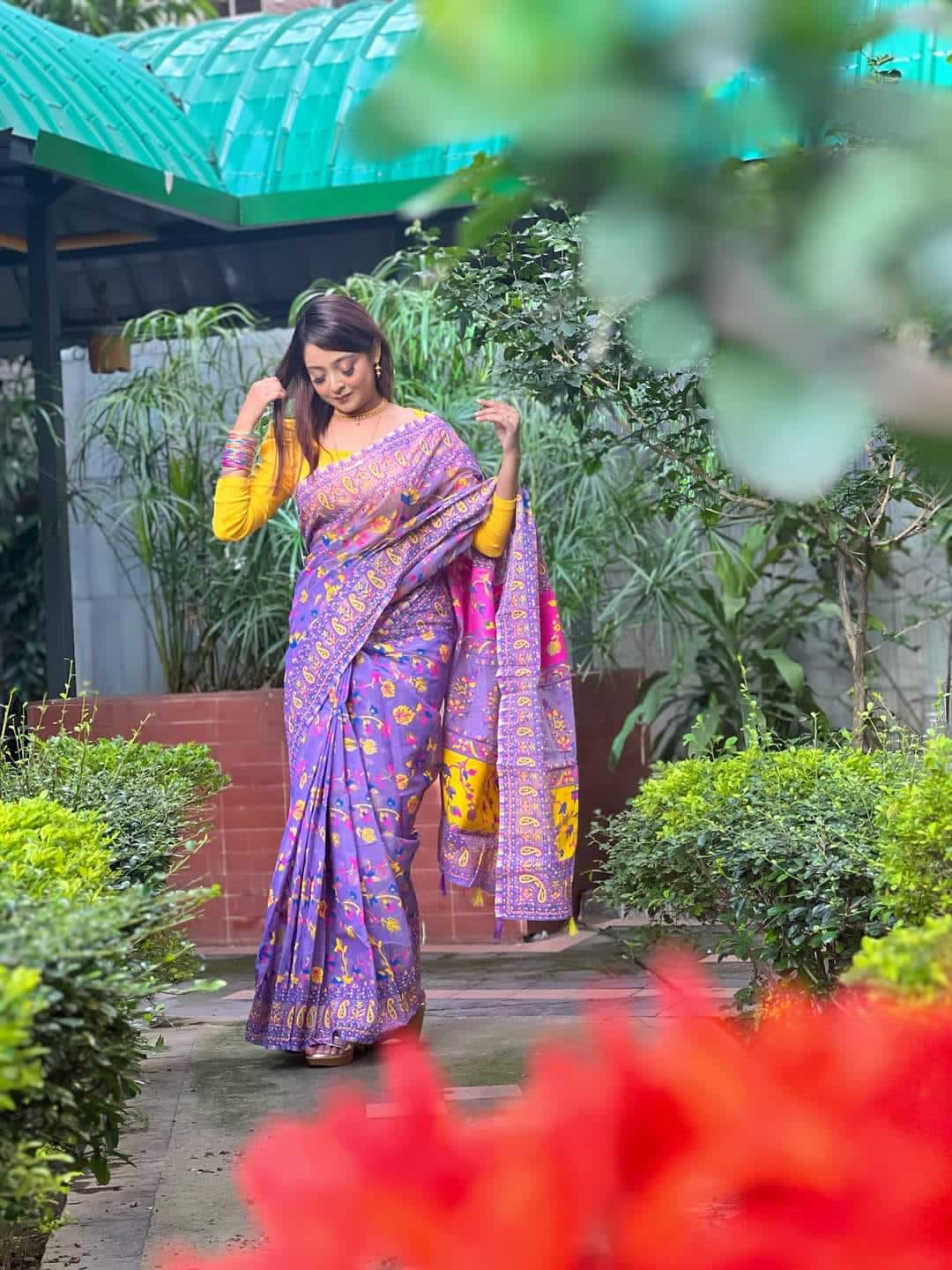 হাফ সিল্ক স্ক্রিন প্রিন্ট শাড়ি