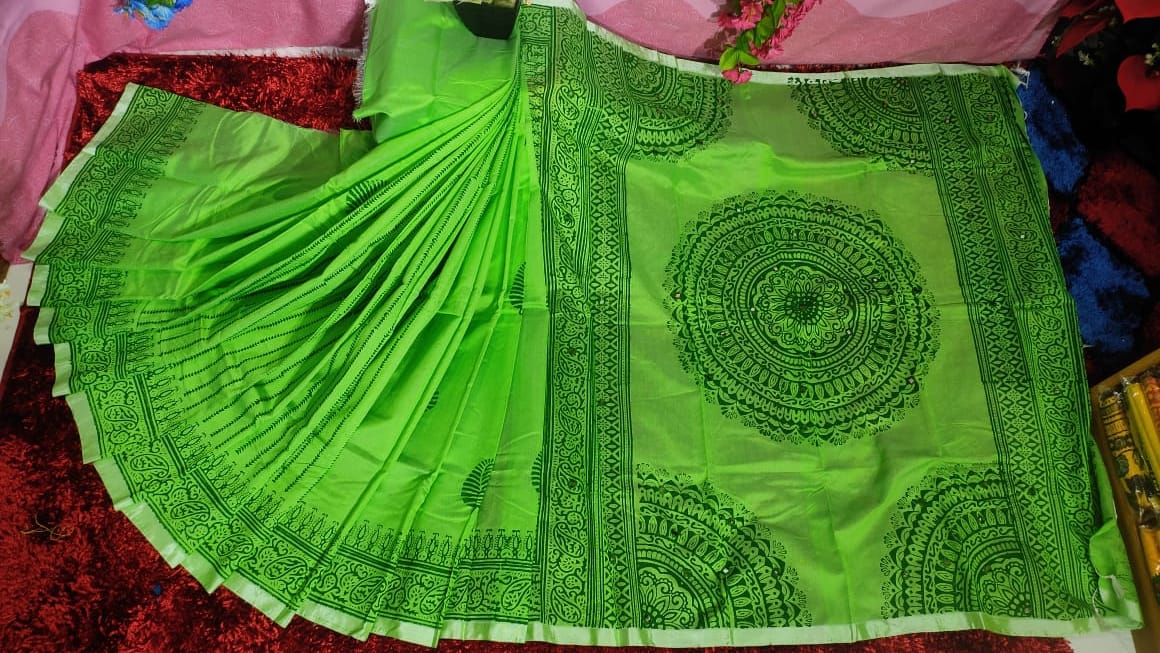এমব্রয়ডাড়ী ধুপিয়ানসিল্ক শাড়ী