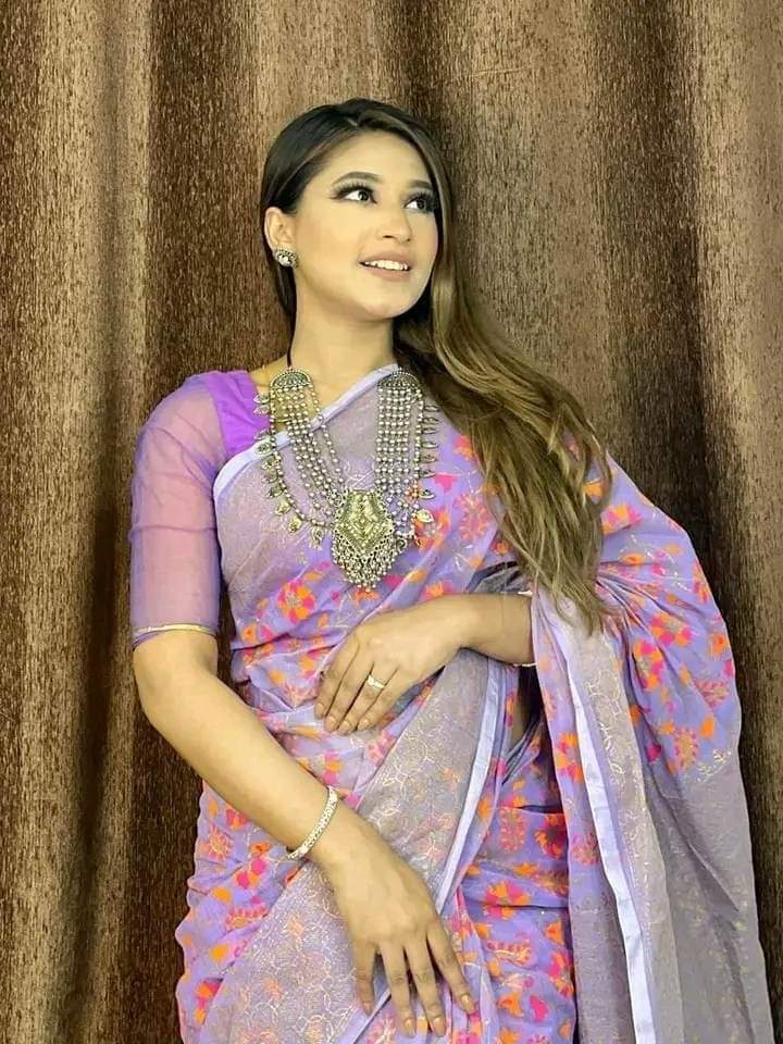 হাফ সিল্ক স্ক্রিন প্রিন্ট শাড়ি