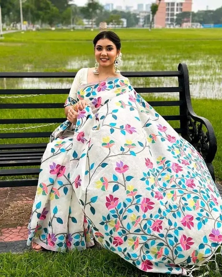 হাফ সিল্ক স্ক্রিন প্রিন্ট শাড়ি
