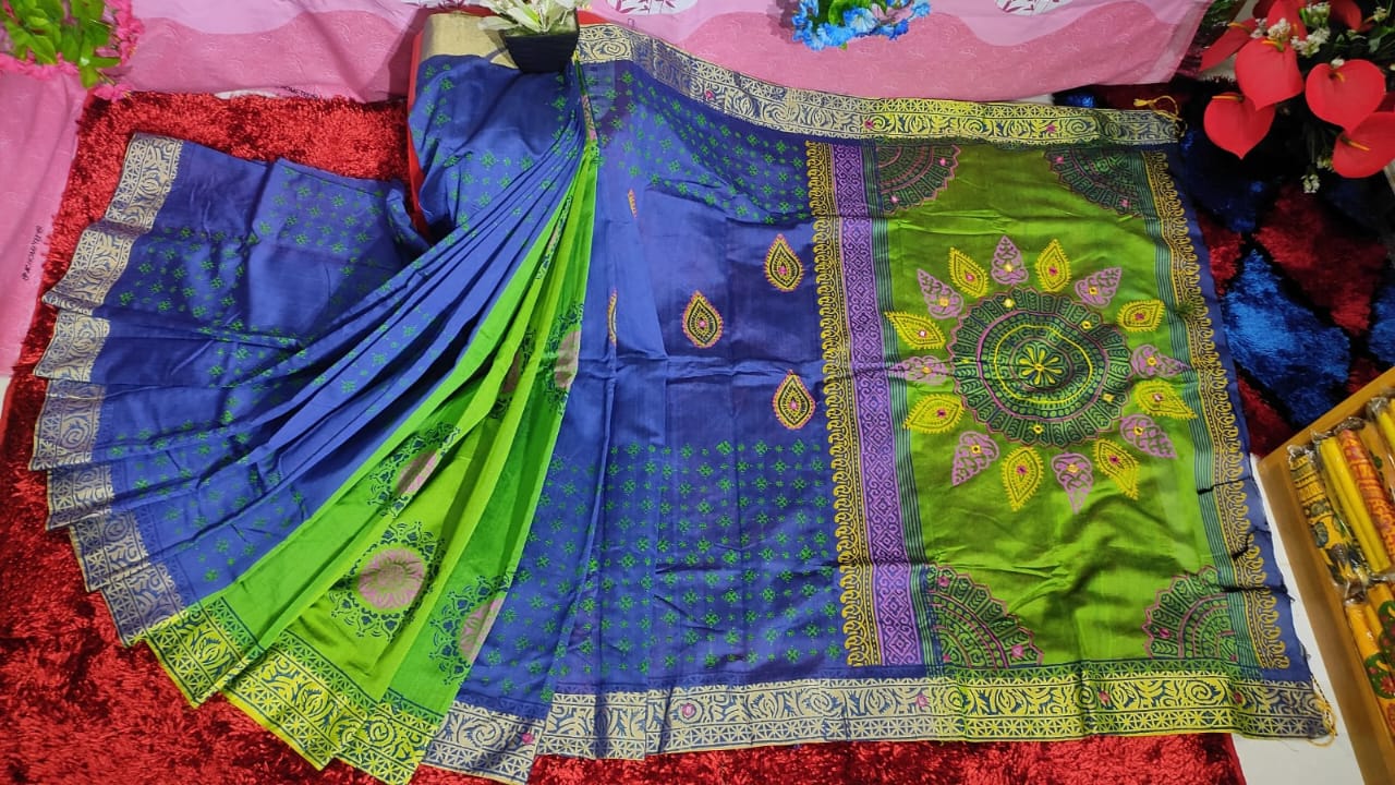 এমব্রয়ডাড়ী ধুপিয়ানসিল্ক শাড়ী