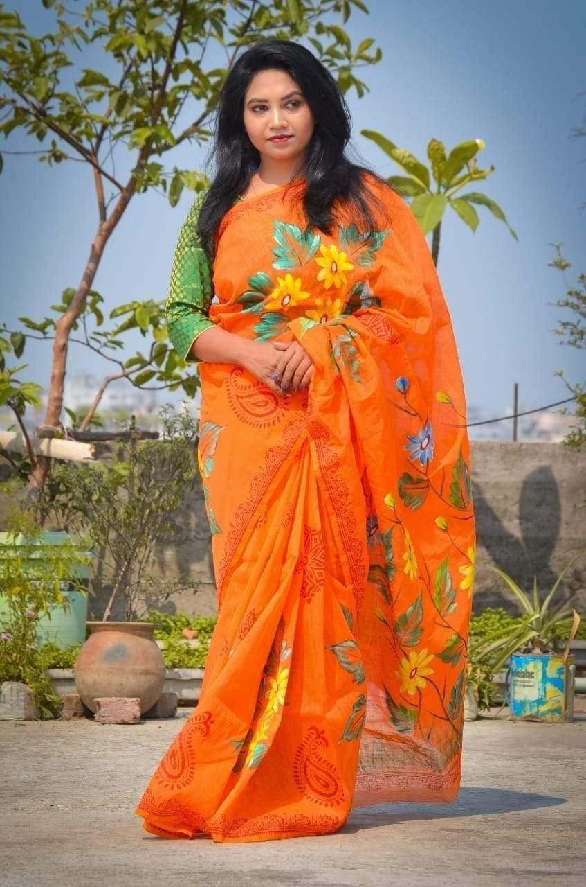 হাফসিল্ক শাড়ীতে হ্যান্ডপ্রিন্ট তুলির কাজ করা