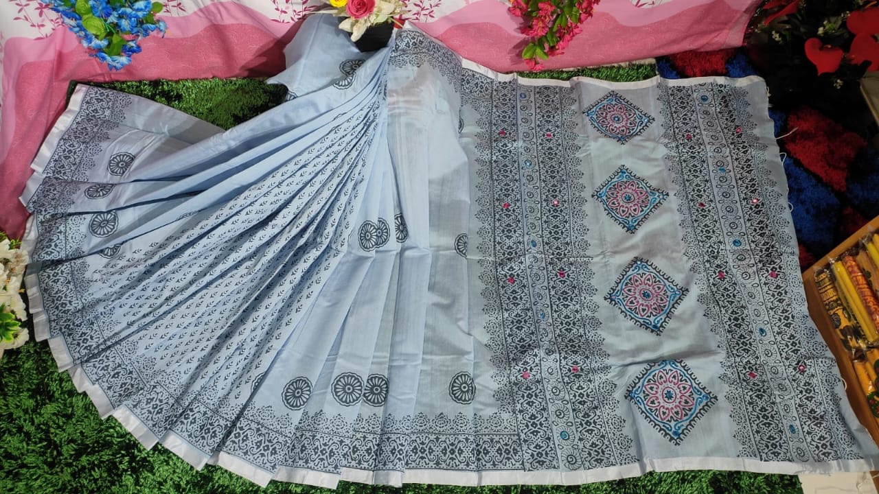 এমব্রয়ডাড়ী ধুপিয়ানসিল্ক শাড়ী
