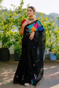 হাফ সিল্ক এমব্রয়ডারি শাড়ি।