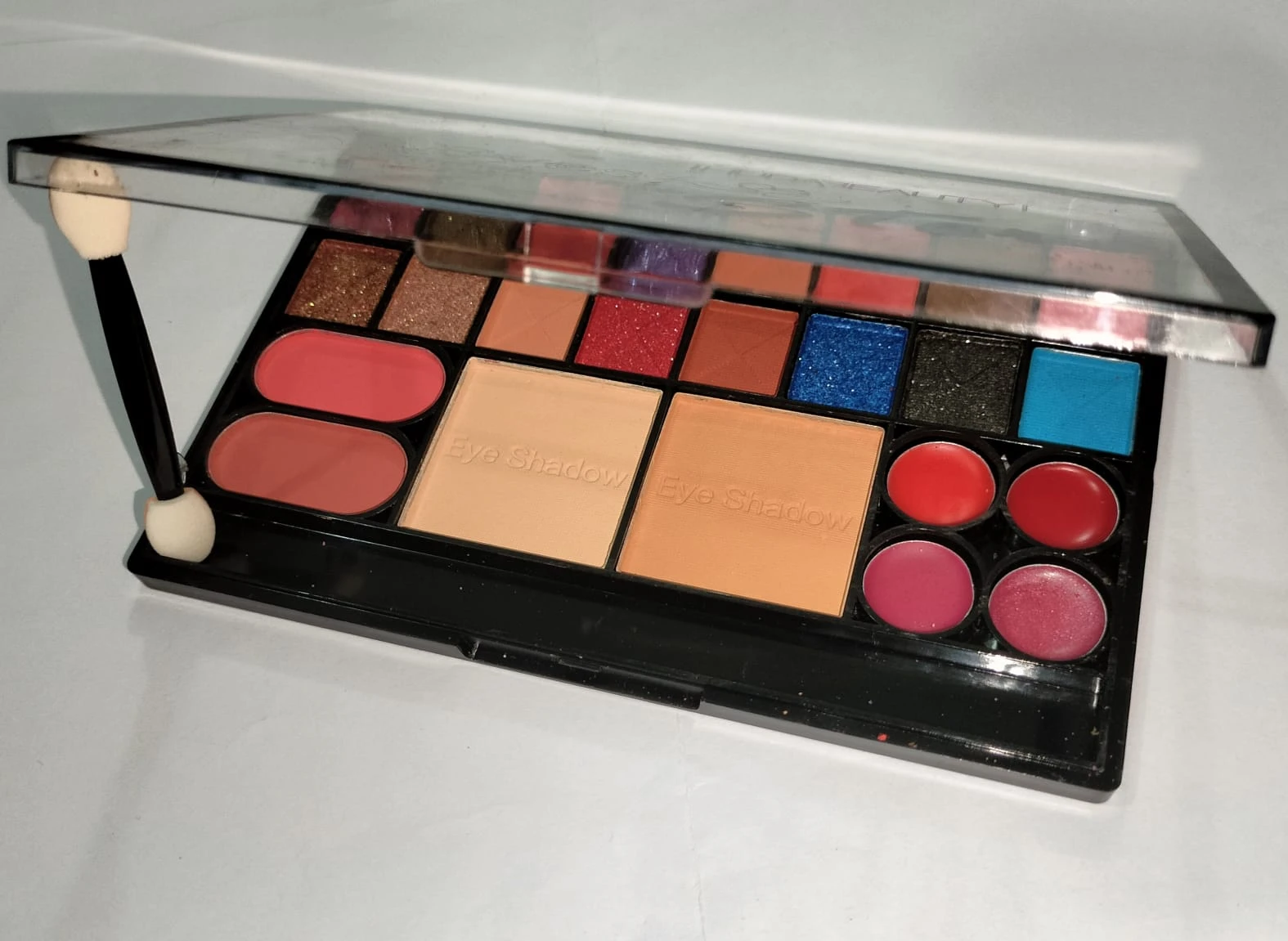 24Huda Girl BEAUTY Swiss Edition Professional Makeup Kit For Girls