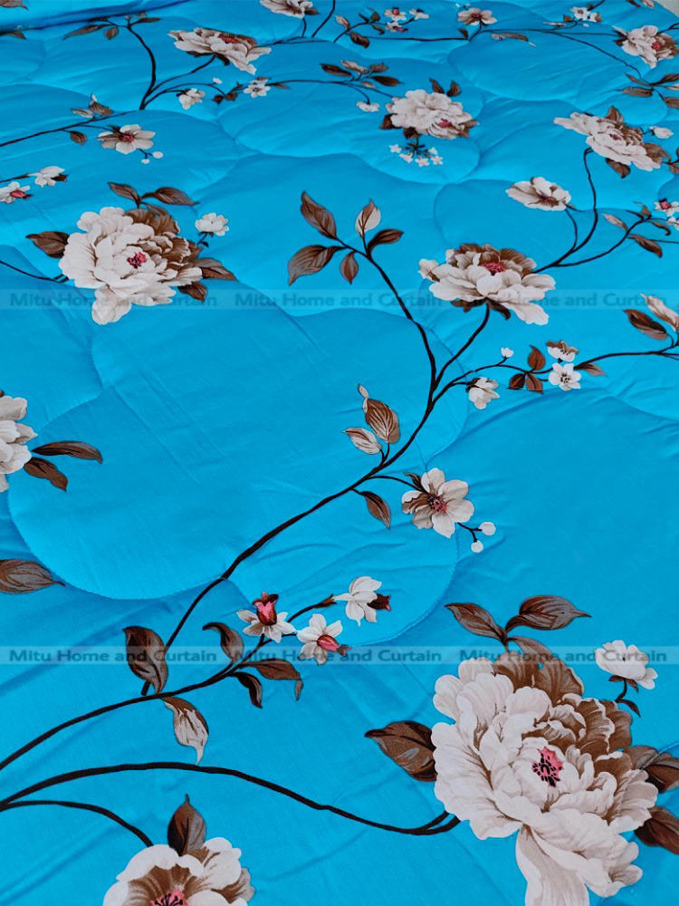 King Size Premium Cube Design Twill Cotton Fabric Winter Comforter, 7*7.5 ft / 84*90 in (Blue Flower)
