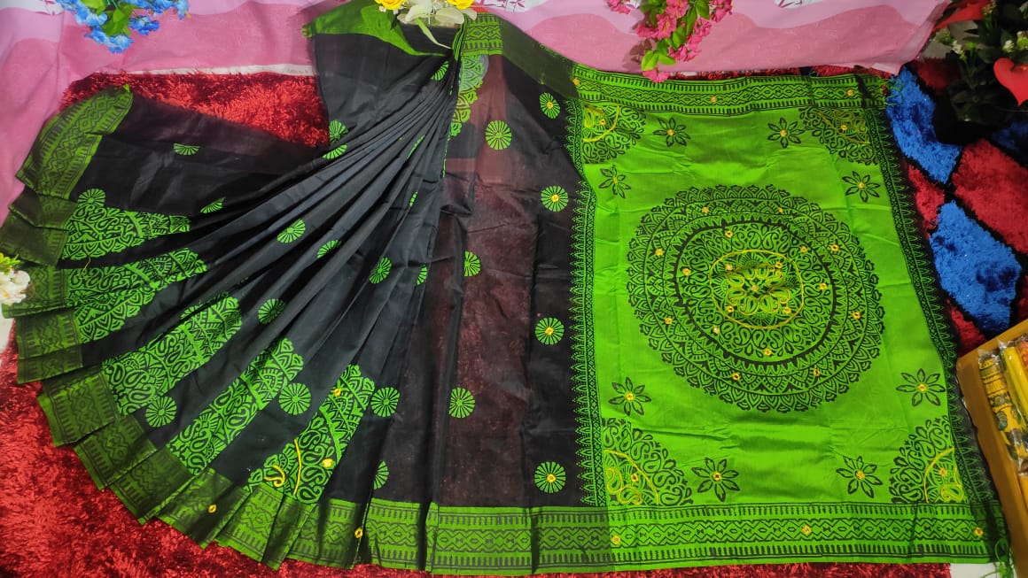 এমব্রয়ডাড়ী ধুপিয়ানসিল্ক শাড়ী