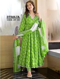 থ্রী পিস Gowns and Kurtis