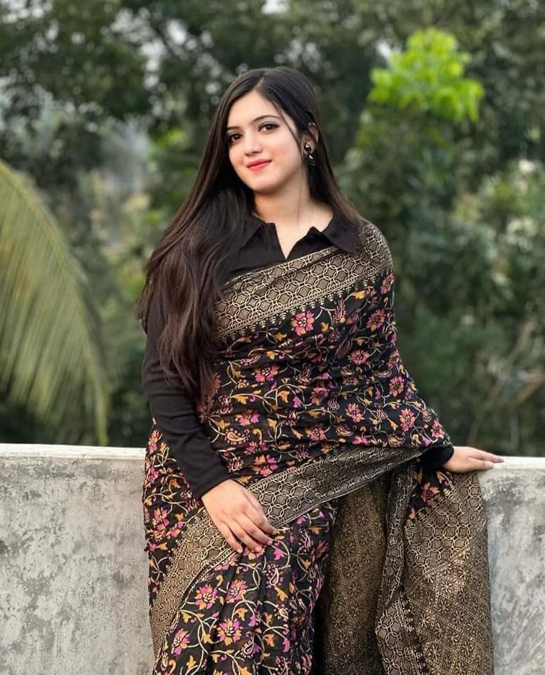 হাফ সিল্ক স্ক্রিন প্রিন্ট শাড়ি
