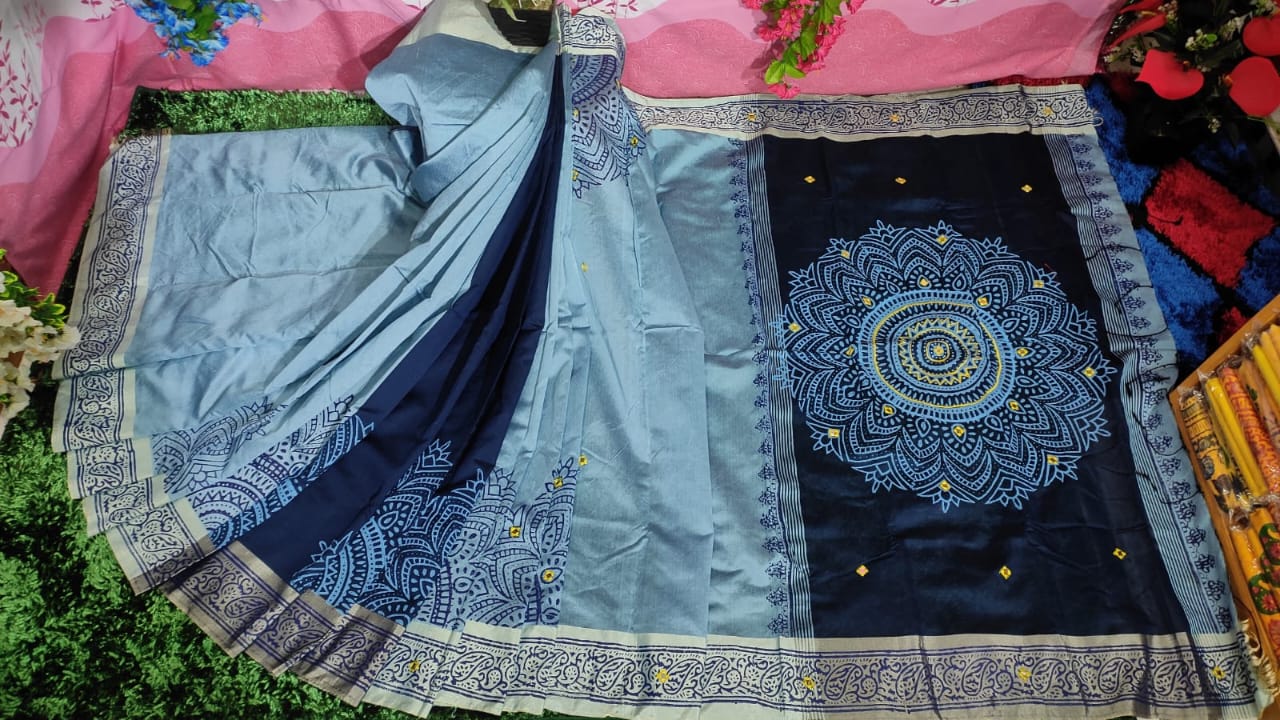 এমব্রয়ডাড়ী ধুপিয়ানসিল্ক শাড়ী