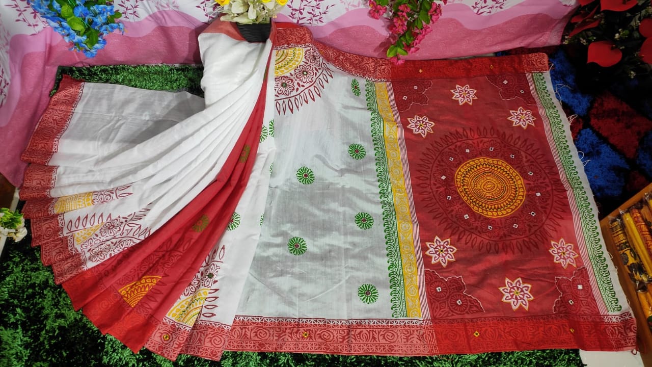 এমব্রয়ডাড়ী ধুপিয়ানসিল্ক শাড়ী