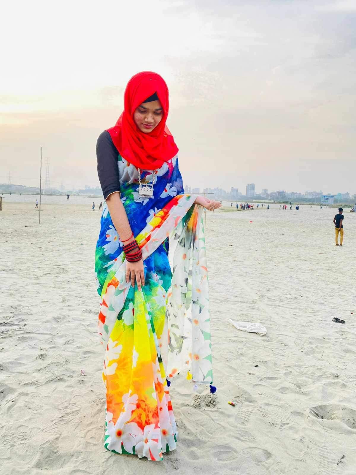 New Viral Attractive Sharee