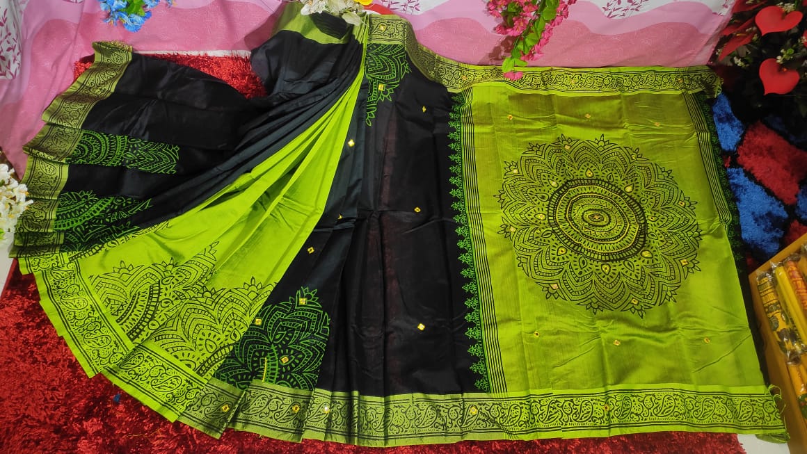 এমব্রয়ডাড়ী ধুপিয়ানসিল্ক শাড়ী