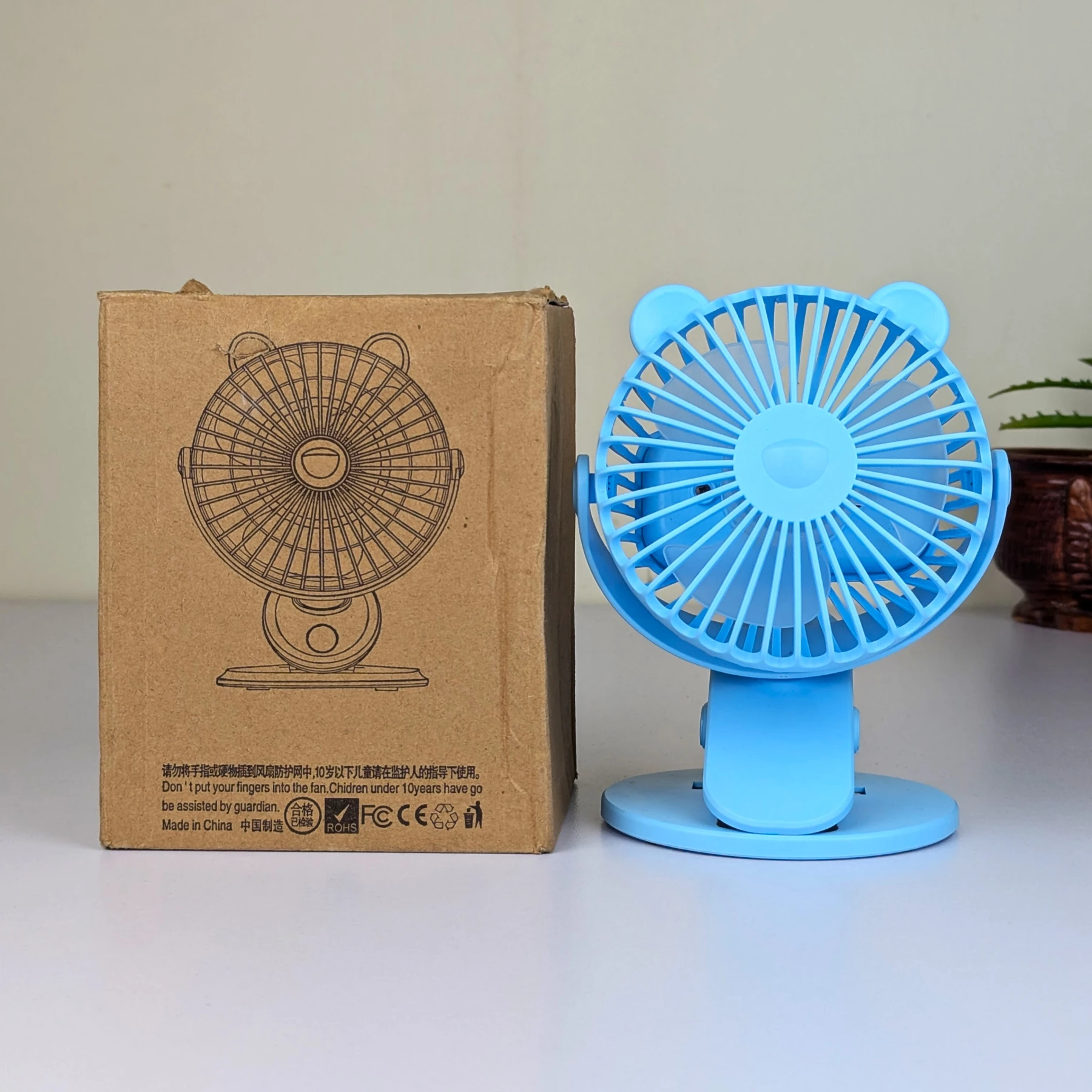 USB Table Fan Mini Wind Power Handheld Clip Fan Desktop Convenient Portable Student Cute Small Cooling Ventilador 360 Rotation