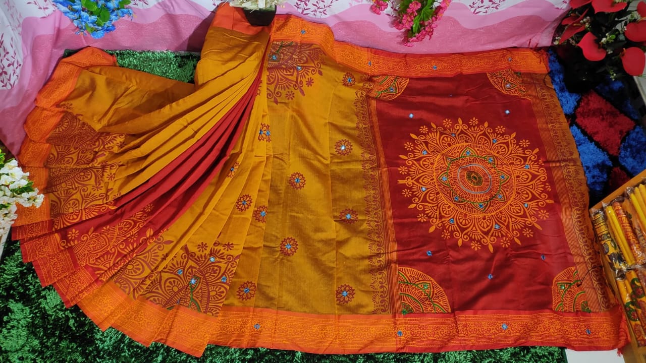 এমব্রয়ডাড়ী ধুপিয়ানসিল্ক শাড়ী