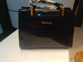 Premium Luxury Lady’s Handbag – Style & Elegance