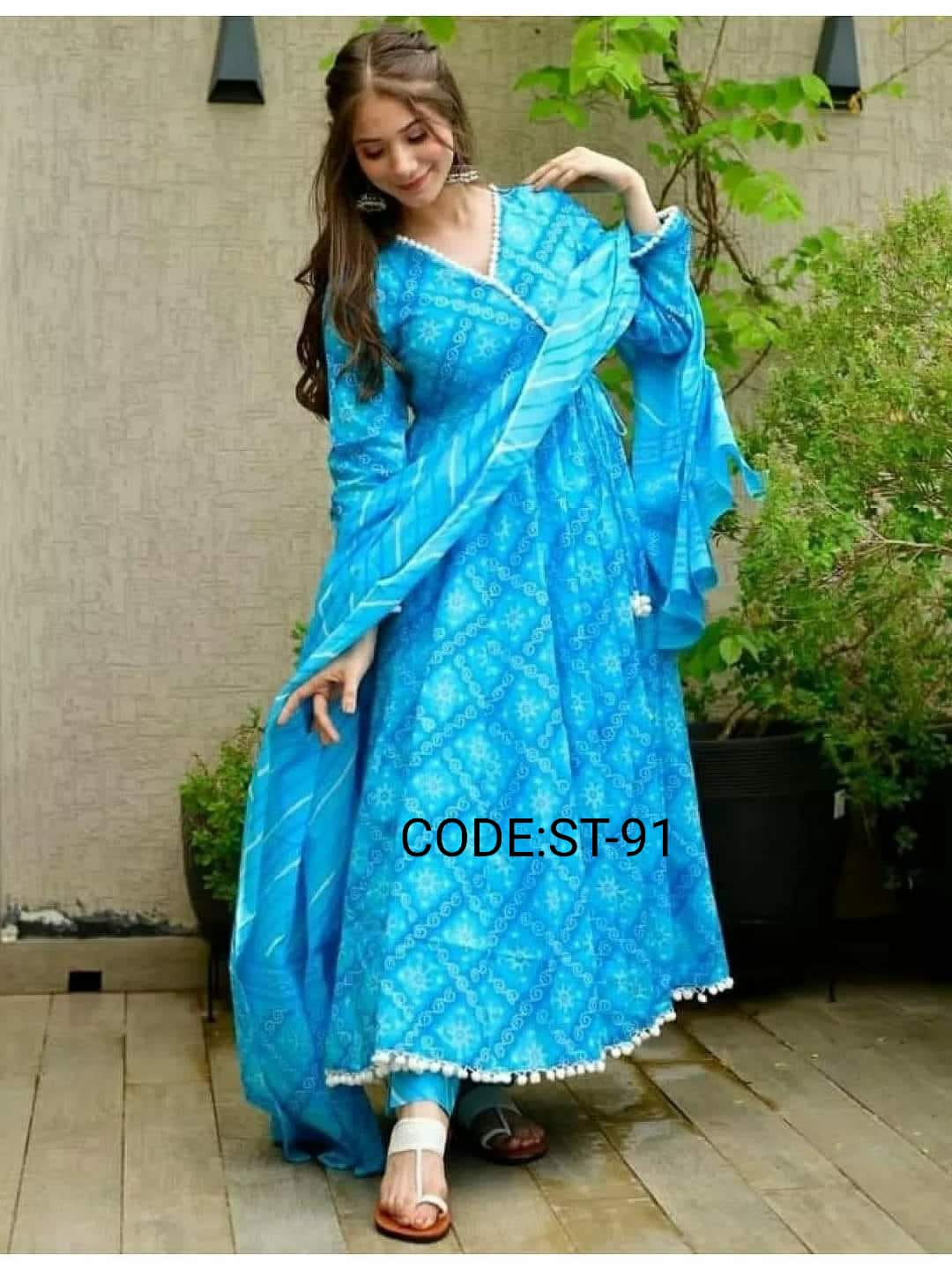 থ্রী পিস Gowns and Kurtis