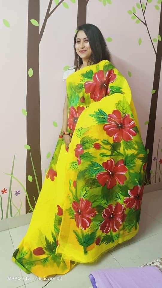 হাফসিল্ক শাড়ীতে হ্যান্ডপ্রিন্ট তুলির কাজ করা