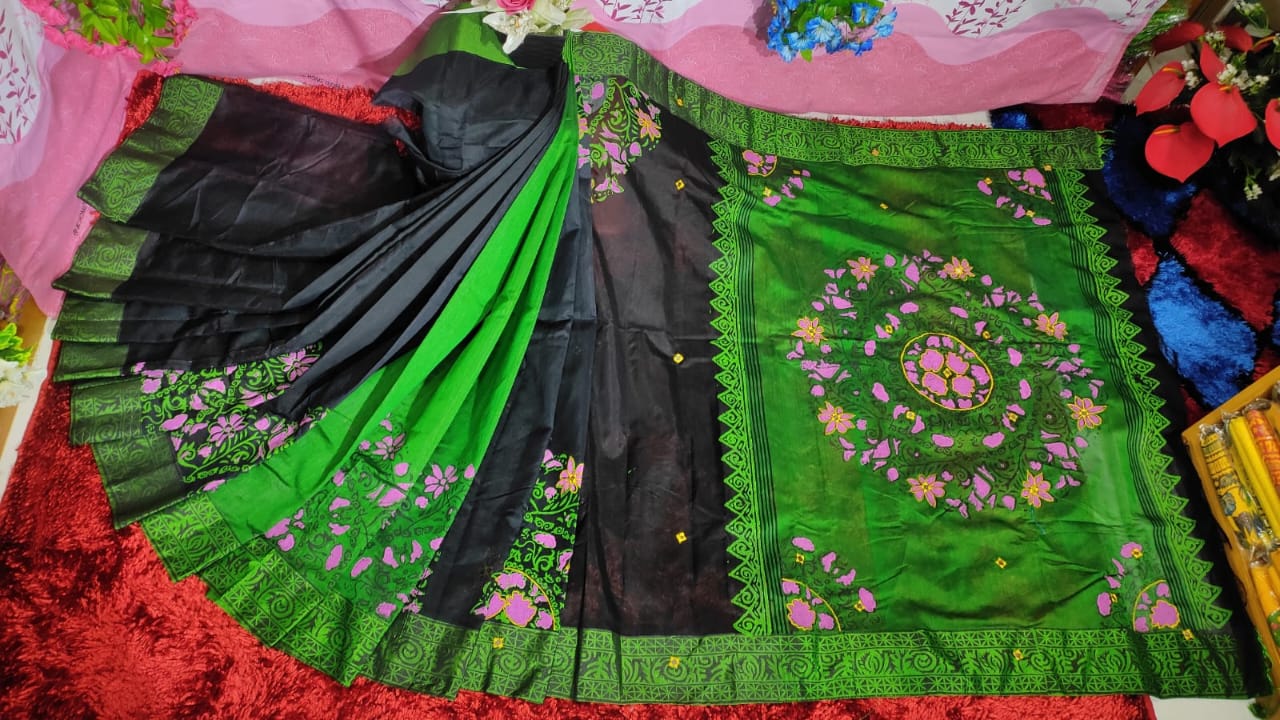 এমব্রয়ডাড়ী ধুপিয়ানসিল্ক শাড়ী